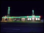 402 Shamrock - U-drop Inn